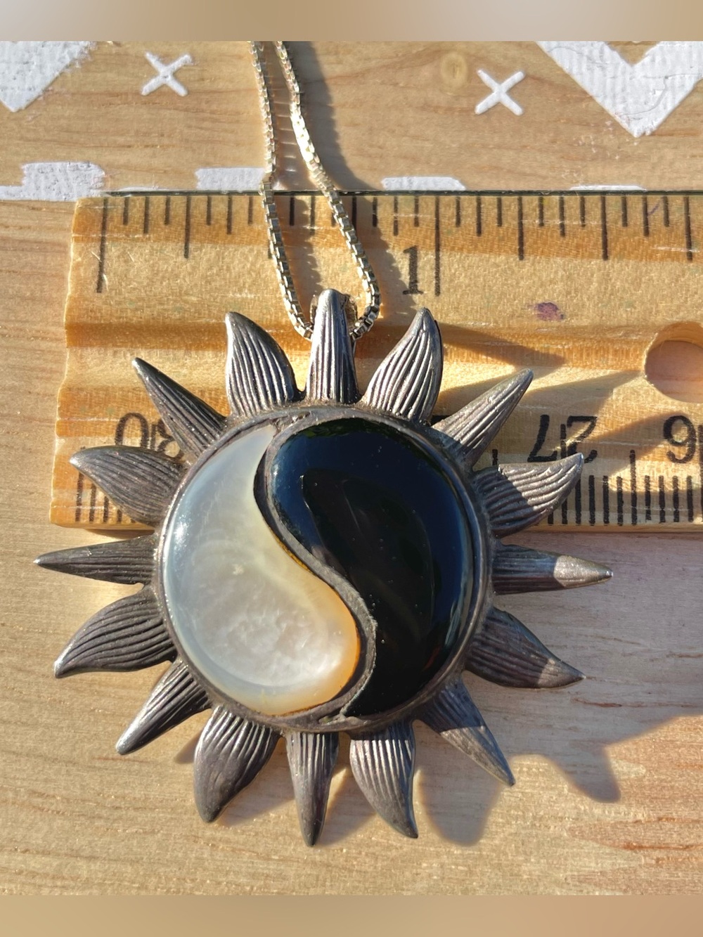 Sunburst Sterling Silver Yin Yang Pendant Necklace with Black and White Stone - Picture 4 of 6